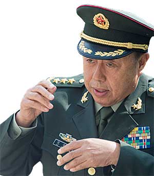 中央軍委副主席范長龍，近日視察中國的南海島礁