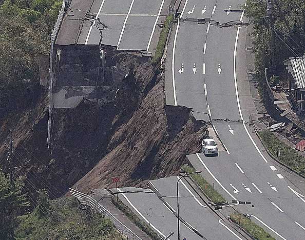 熊本縣公路遭破壞